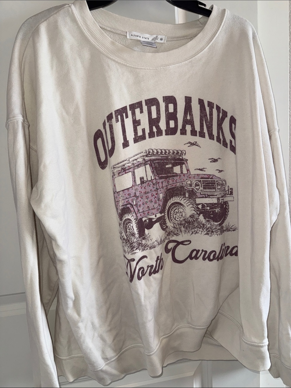 Altar'd State Cream Crewneck Sweatshirt with Mauve Outerbanks Graphic